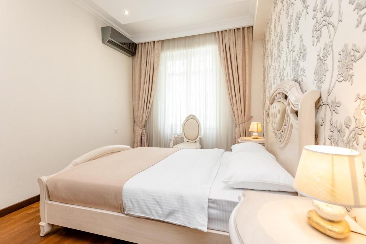 3Bd-2Bth Apartment In Tbilisi City Center Exterior photo